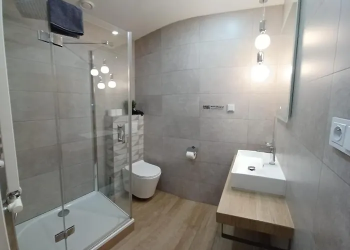 Suite à 2 Chambres à Coucher